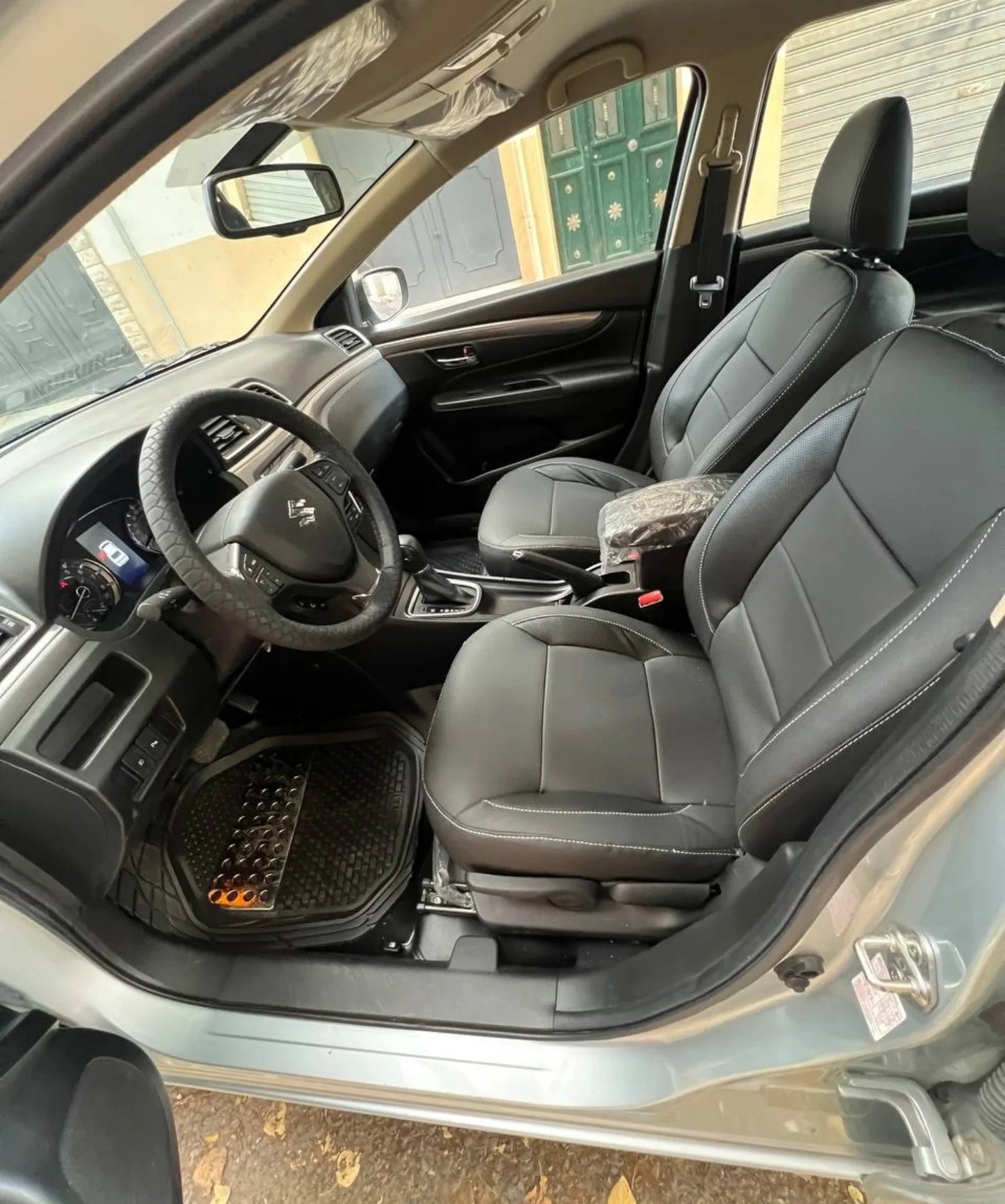 Suzuki Ciaz 4 Suzuki Ciaz à louer en location de voiture Setif