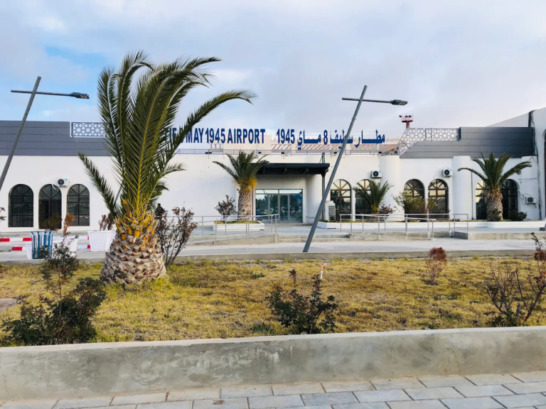 Livraison gratuite à l'aéroport de Sétif Ain Arnat. Réservez votre voiture via WhatsApp sur 2ayrent.com — 2AY Location De Voitures.
