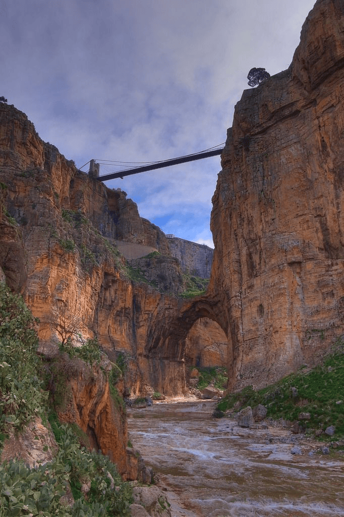 constantine Les Gorges du Rhumel vues d'en bas | 2AY Location De Voitures